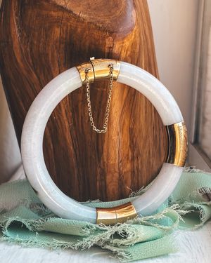 Image post by @maejeanvintage on Instagram