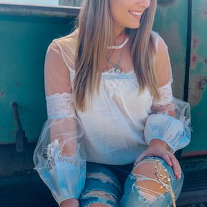 Image post by @shopfillyflair on Instagram