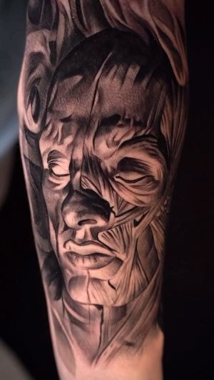 Video post by @skindesigntattoos on Instagram