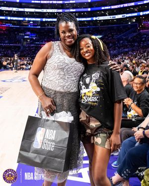 Image post by @la_sparks on Instagram