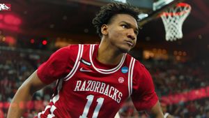 Image post by @RazorbackMBB on Twitter
