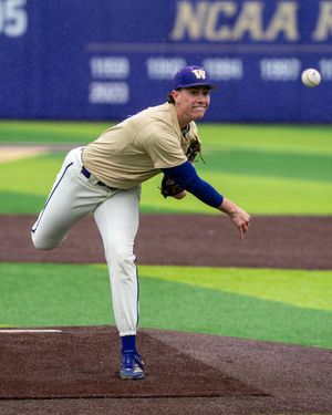 Image post by @uw_baseball on Instagram