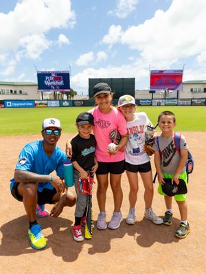 Image post by @gohammerheads on Instagram