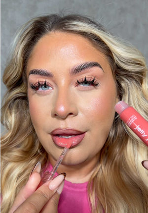 Video post by @beckymorganmakeup on TikTok