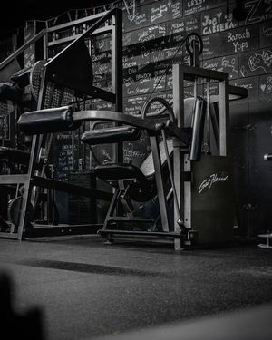Image post by @warhousebarbell on Instagram