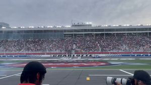 Video post by @bradperezracing on Twitter