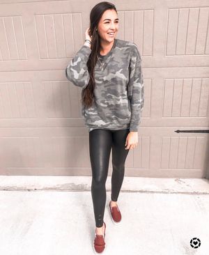 Image post by @sabrinanoellee on Instagram