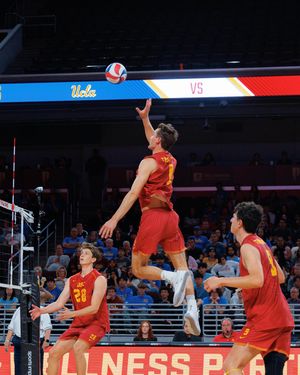 Image post by @uscmensvolley on Instagram