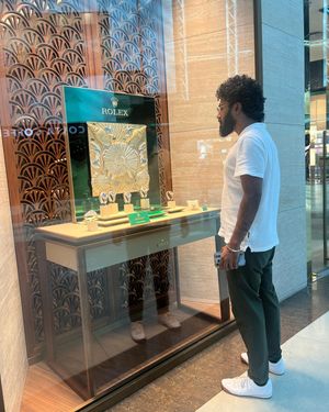 Image post by @uvais_alwaj on Instagram
