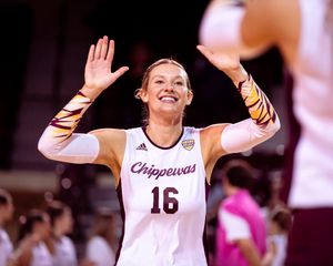 Image post by @CMUVolleyball on Twitter