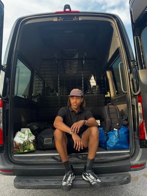 Image post by @itsjchat on Instagram