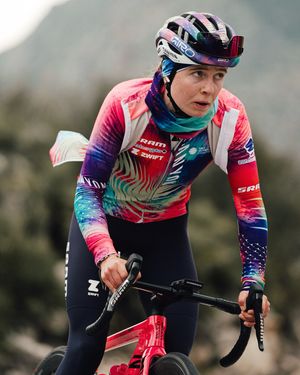 Image post by @wmncycling on Instagram