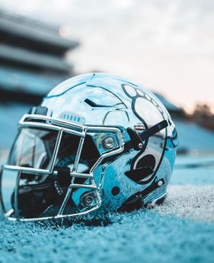 Image post by @coolestcollegefootballuniforms on Instagram