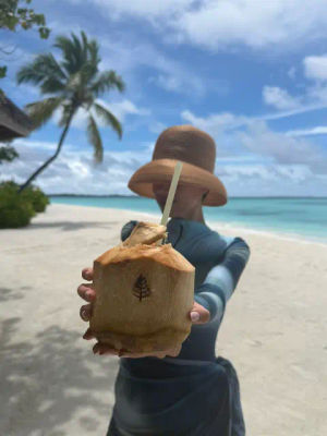 Image post by @saharxalansari on TikTok