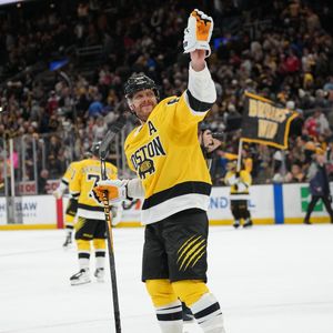 Image post by @NHLBruins on Twitter