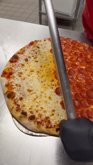 Video post by @burattinopizza on Instagram