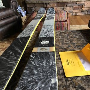 Image post by @j_skis on Instagram