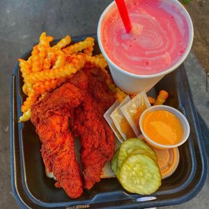 Image post by @daveshotchicken on Instagram