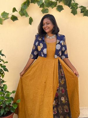 Image post by @shraddhaa_trends on Instagram