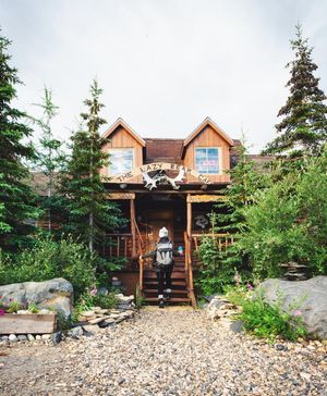 Image post by @kirstenalana on Instagram