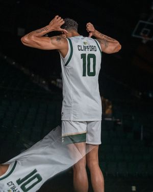 Image post by @csumbasketball on Instagram