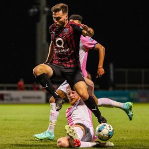 Image post by @ariannagrainey on Instagram