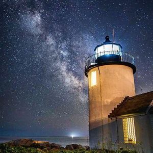 Image post by @themainemag on Instagram