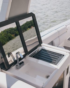Image post by @aviaraboats on Instagram