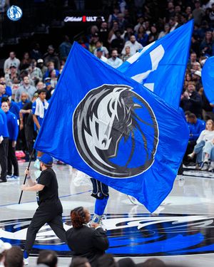 Image post by @mavsoffcourt on Instagram