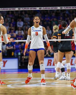 Image post by @GatorsVB on Twitter