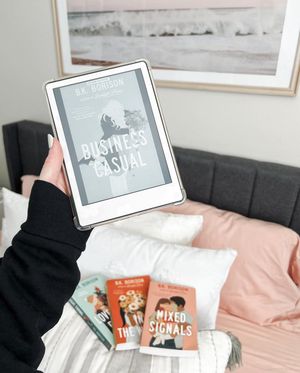 Image post by @blondiereads_ on Instagram