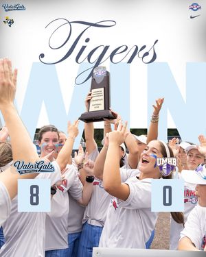 Image post by @etbu_softball on Instagram