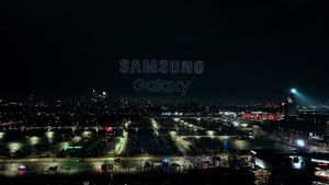 Video post by @samsungus on YouTube