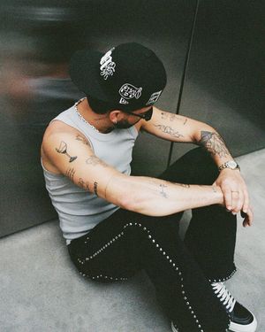 Image post by @neweramx on Instagram