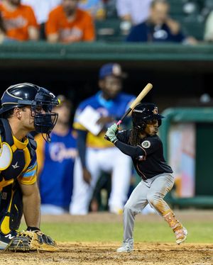 Image post by @goclingstones on Instagram