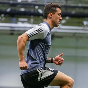 Image post by @mnufc2 on Instagram