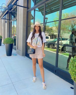 Image post by @sabrinanoellee on Instagram