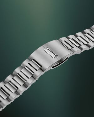 Image post by @oris on Instagram