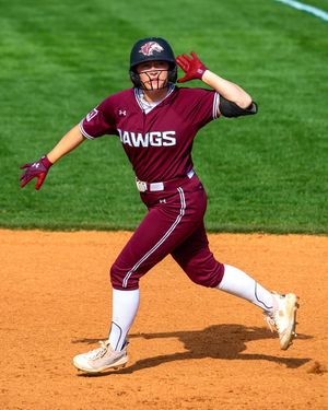 Image post by @siu_softball on Instagram