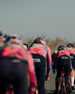 Image post by @wmncycling on Instagram
