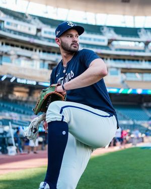Image post by @twinsbeisbol on Instagram