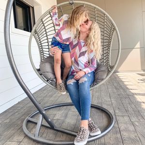 Image post by @shopfillyflair on Instagram