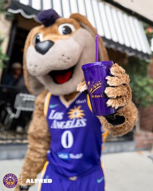 Image post by @la_sparks on Instagram