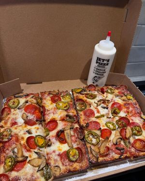 Image post by @jetspizza on Instagram