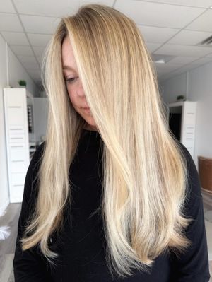 Image post by @dangerjonesbalayage on Instagram