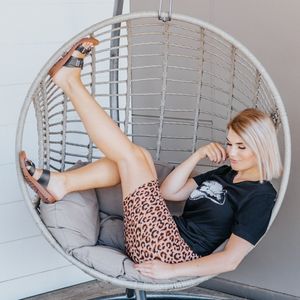 Image post by @shopfillyflair on Instagram