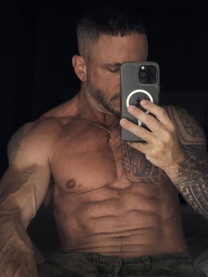 Image post by @theofficialjefflevasseur on Instagram