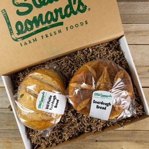 Image post by @stewleonards on Instagram