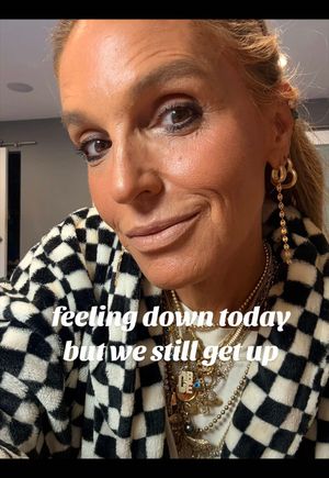 Video post by @shop.with.caroline on TikTok