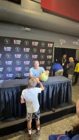 Video post by @atlhawks on Facebook